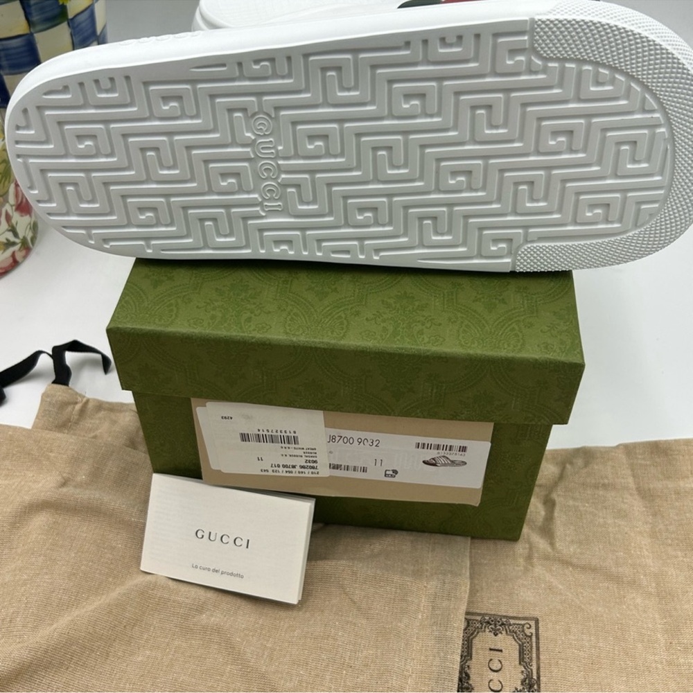 Men’s Gucci, web striped rubber pool slide size 11 made in Italy. Newest style! - Picture 12 of 12